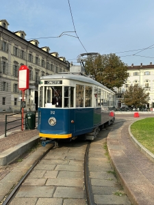 Gabriele D'Annunzio in tram fra Torino e Roma