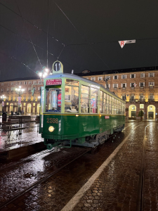 La criminologia sale sul tram storico