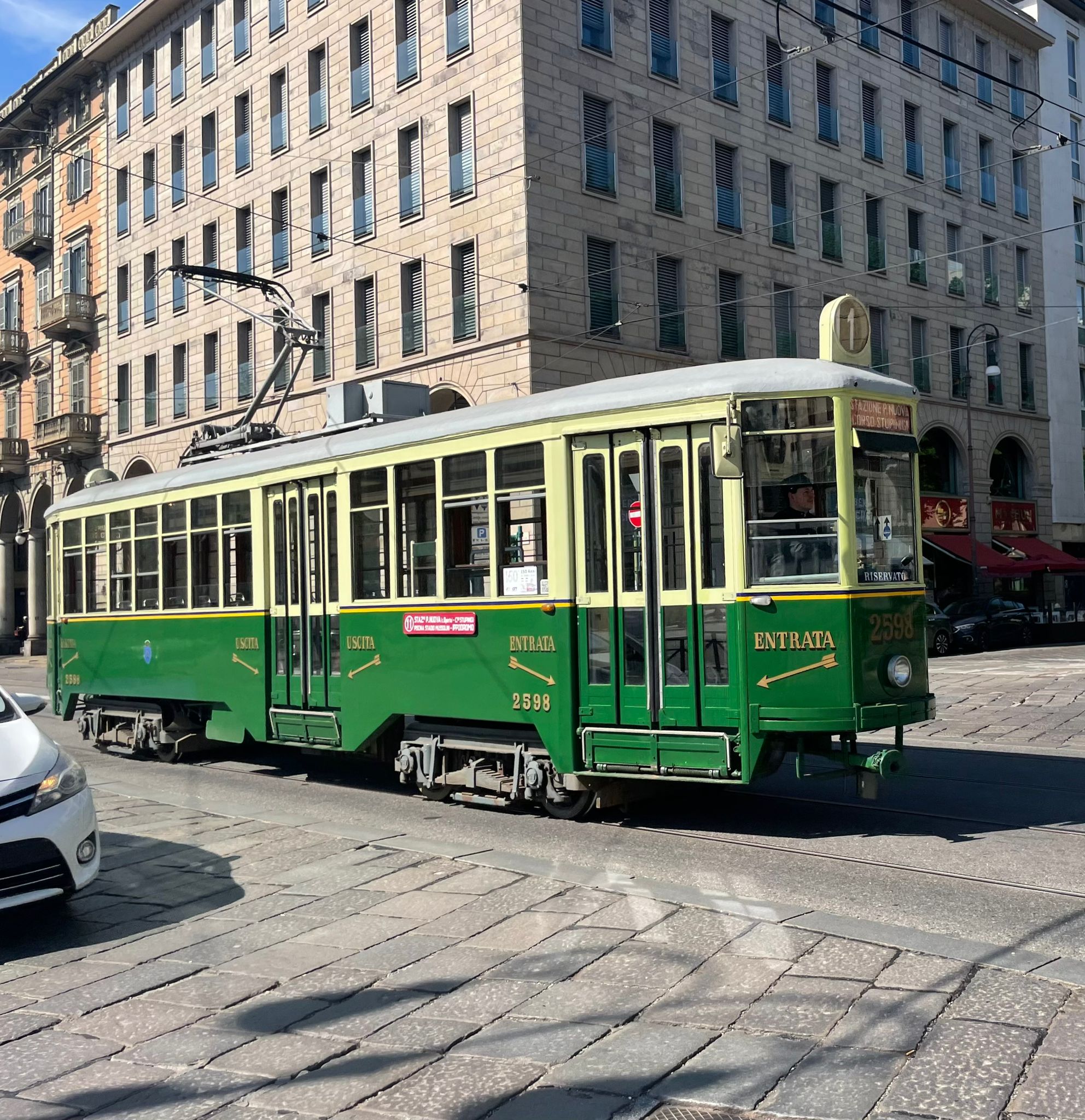 Tram 2598