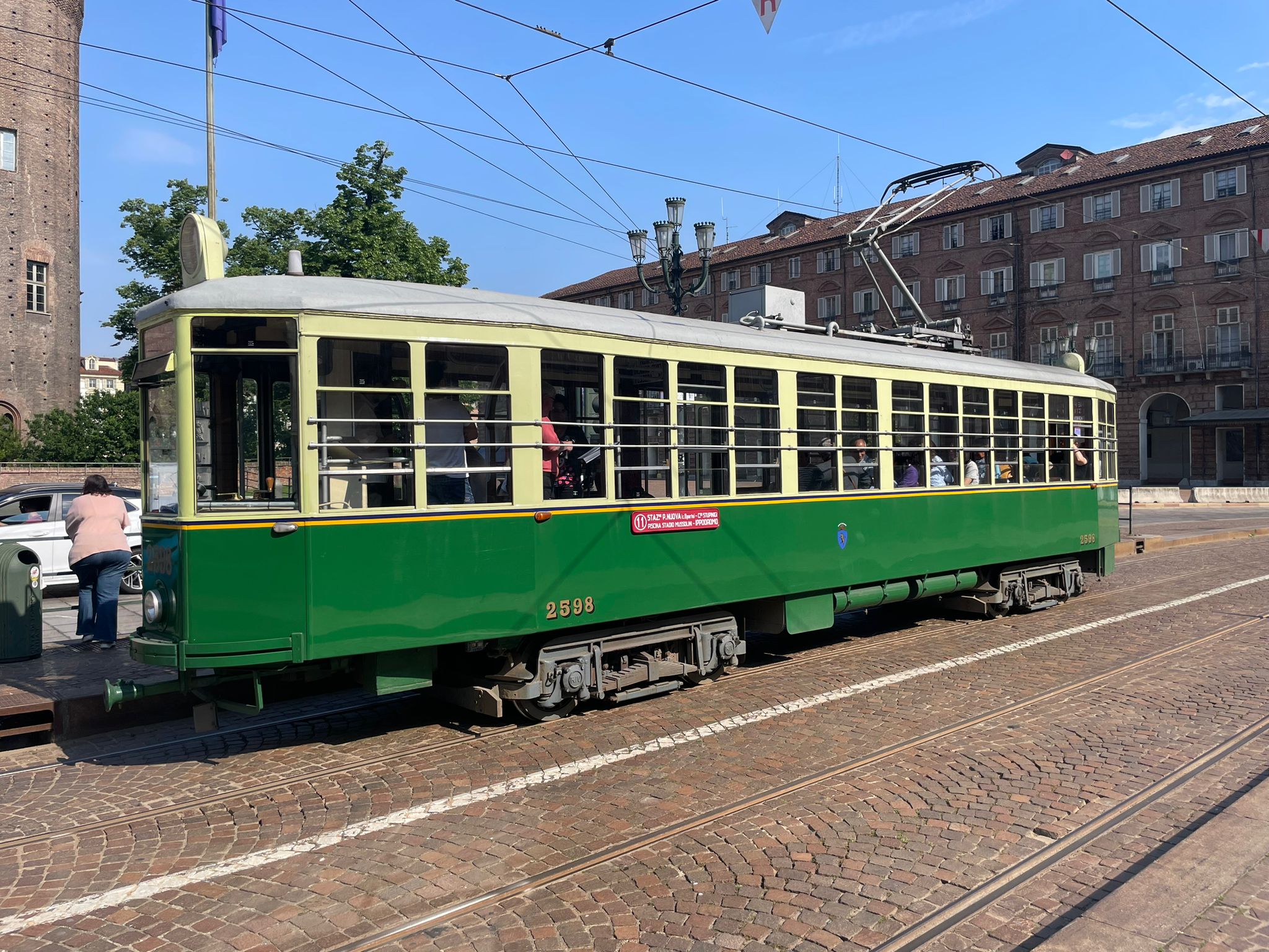 Tram 2598