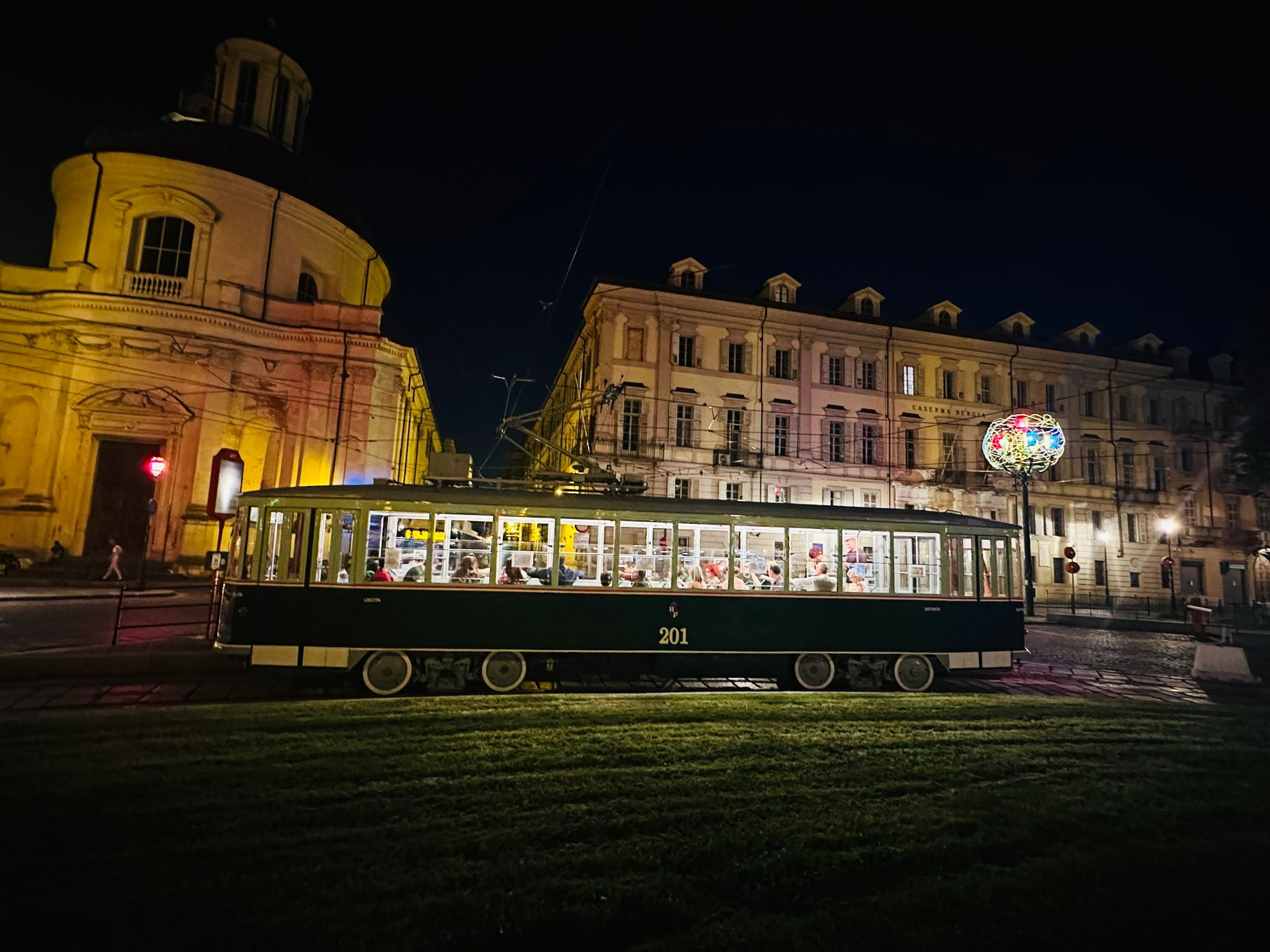 Tram 201