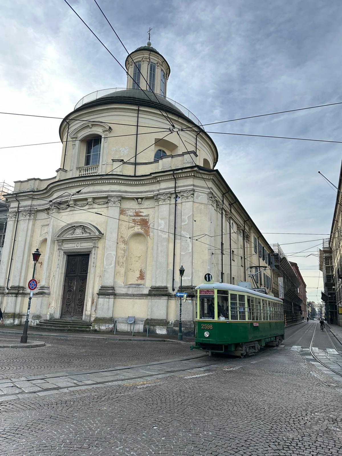 Tram 2598
