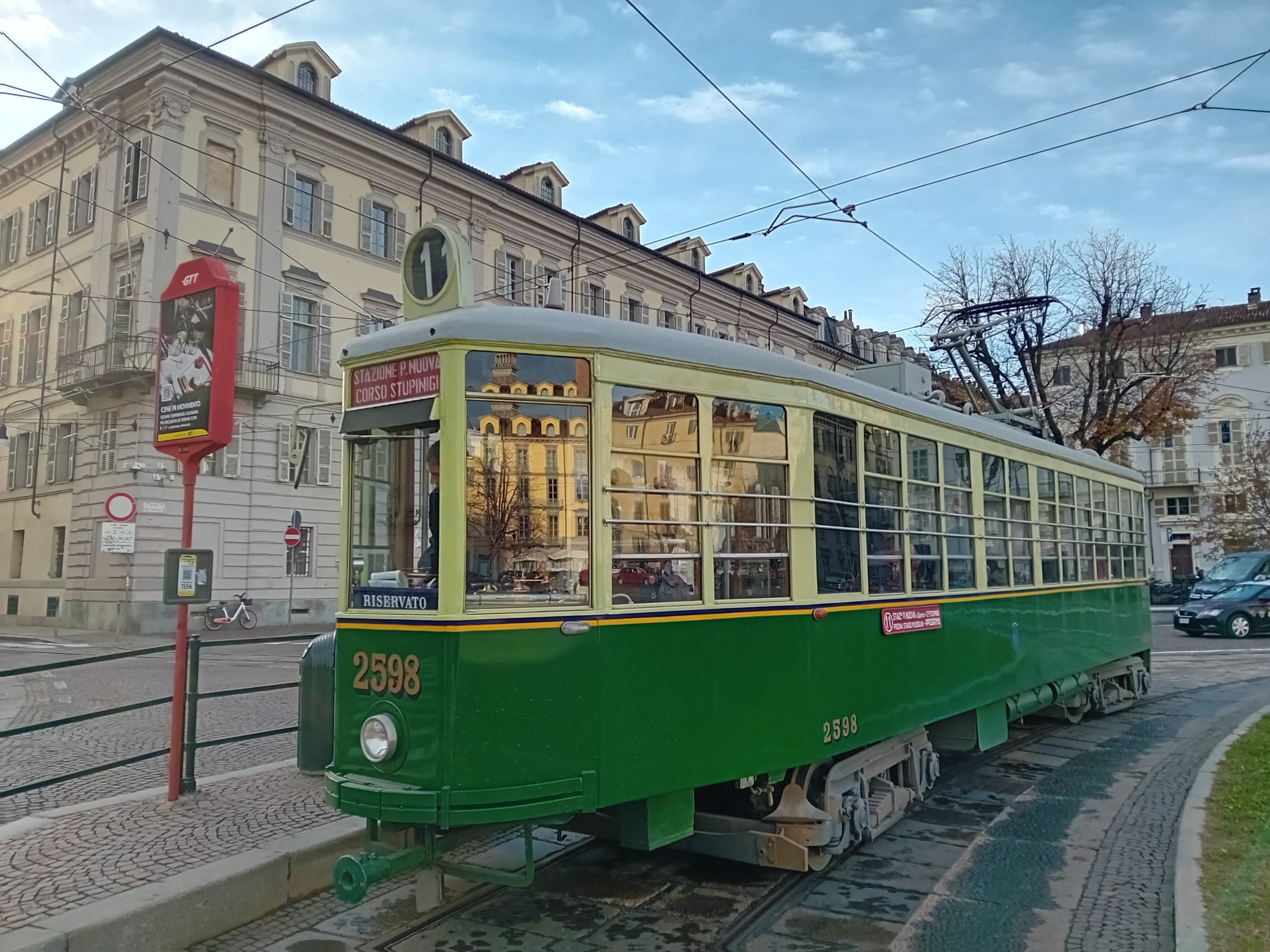 Tram 2598