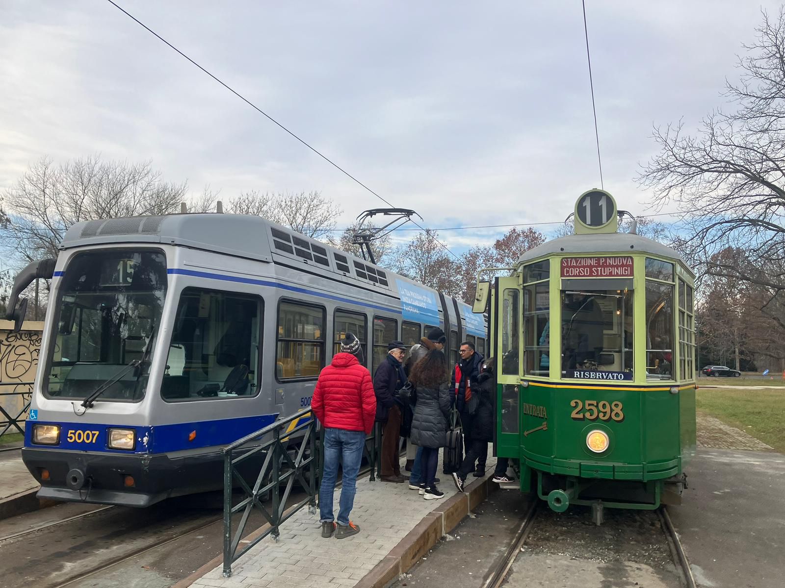Tram 2598