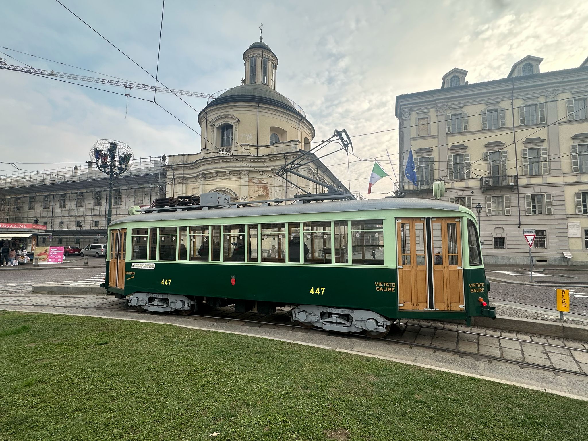 Tram 447
