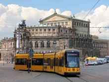 NGTD8 di fronte alla Semperoper