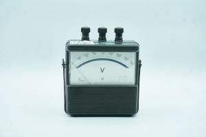 Voltmetro